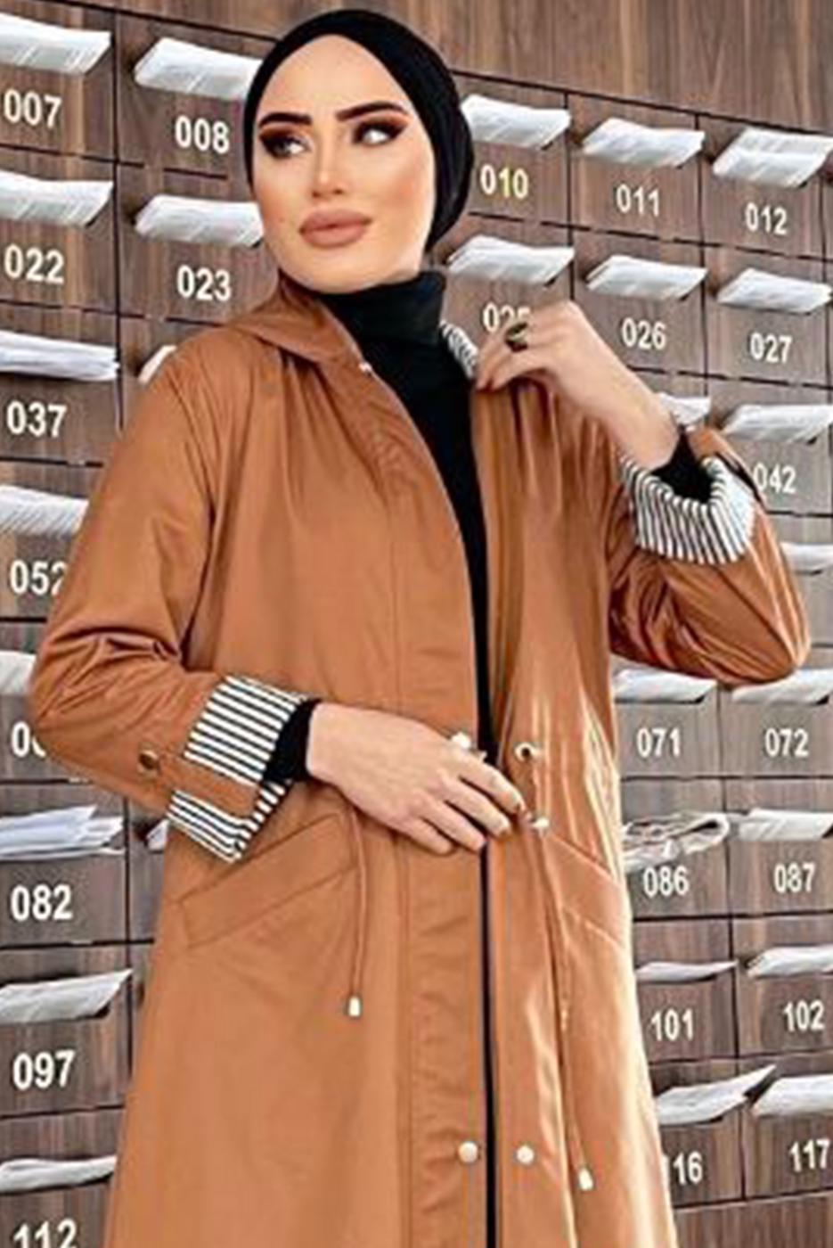 Tesettür giyim TABA KAPÜŞONLU KOLU ÇİZGİLİ TRENÇKOT 9229 