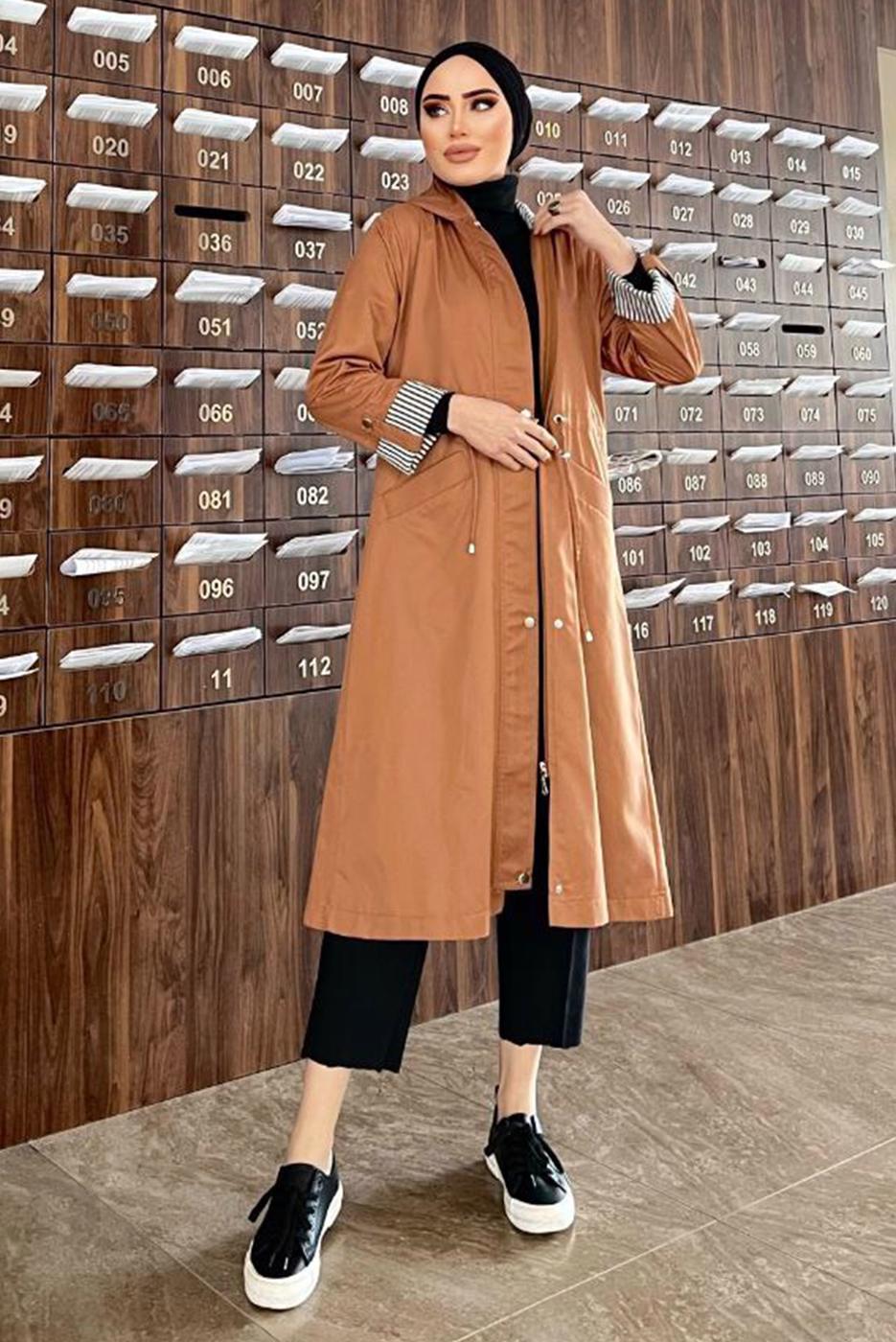 Tesettür giyim TABA KAPÜŞONLU KOLU ÇİZGİLİ TRENÇKOT 9229 