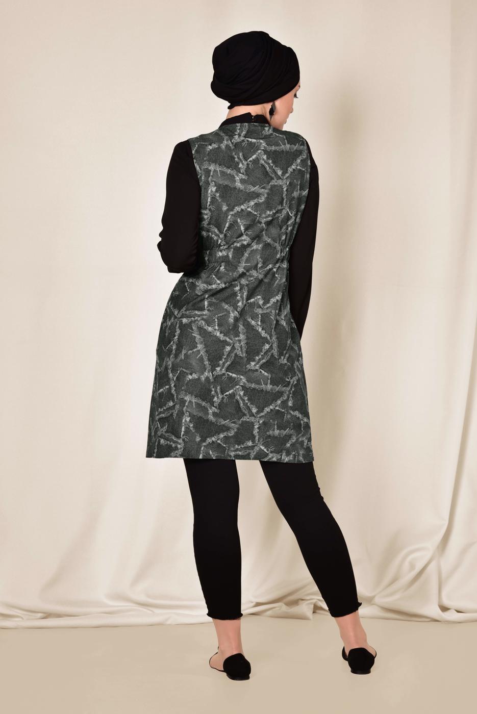 Tesettür giyim GRİ ALVİNA BELİ BÜZGÜLÜ DESENLİ YELEK 4981 