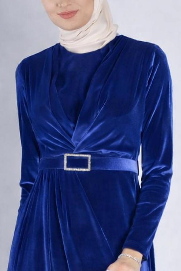 Tesettür giyim LACİVERT ALVİNA KEMERLİ KADİFE ABİYE ELBİSE T 50282 - TRENDTESETTÜR