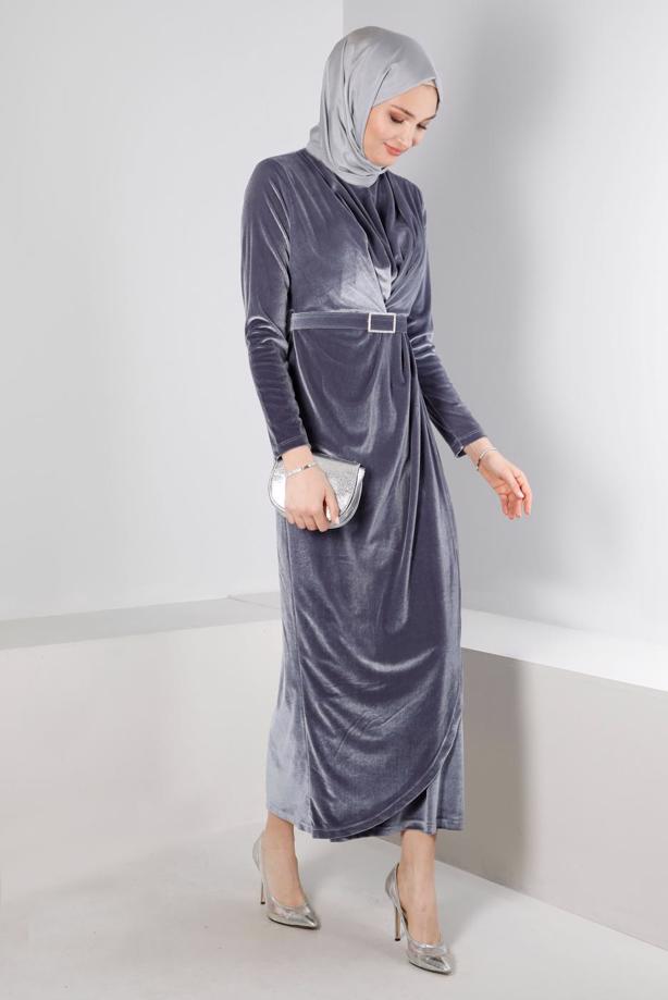 Tesettür giyim GÜMÜŞ ALVİNA KEMERLİ KADİFE ABİYE ELBİSE T 50282 - TRENDTESETTÜR