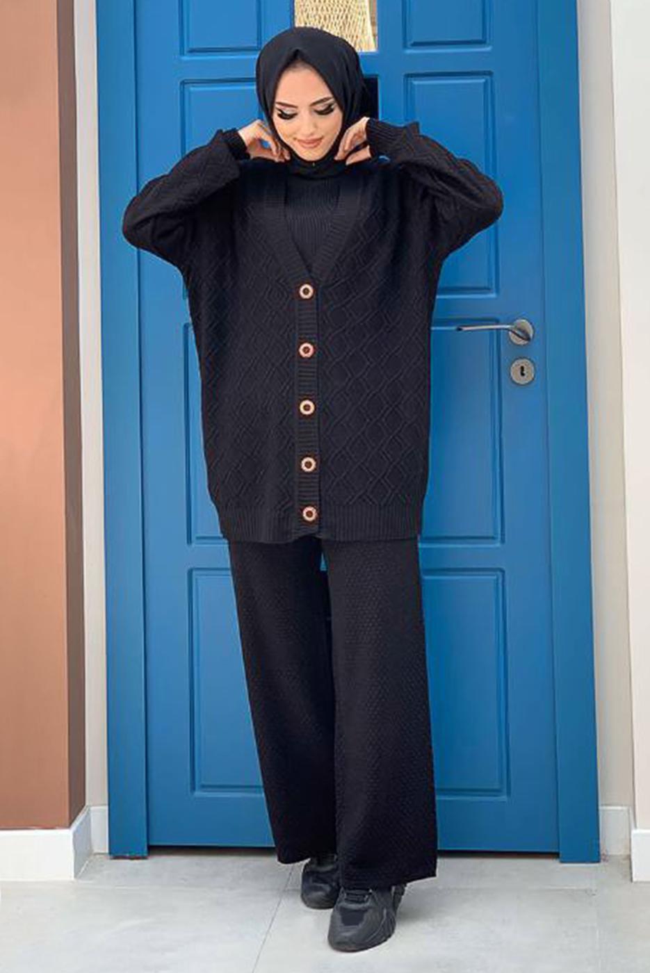 Tesettür giyim SİYAH KENDİNDEN DESENLİ DÜĞMELİ TRİKO HIRKA 01222 
