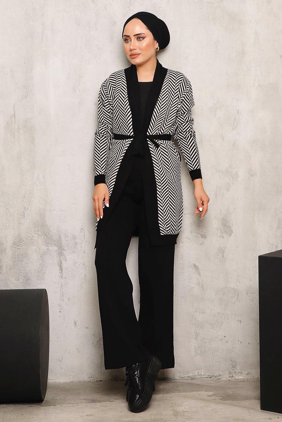 Tesettür giyim SİYAH KUŞAKLI DESENLİ TRİKO HIRKA 1692 