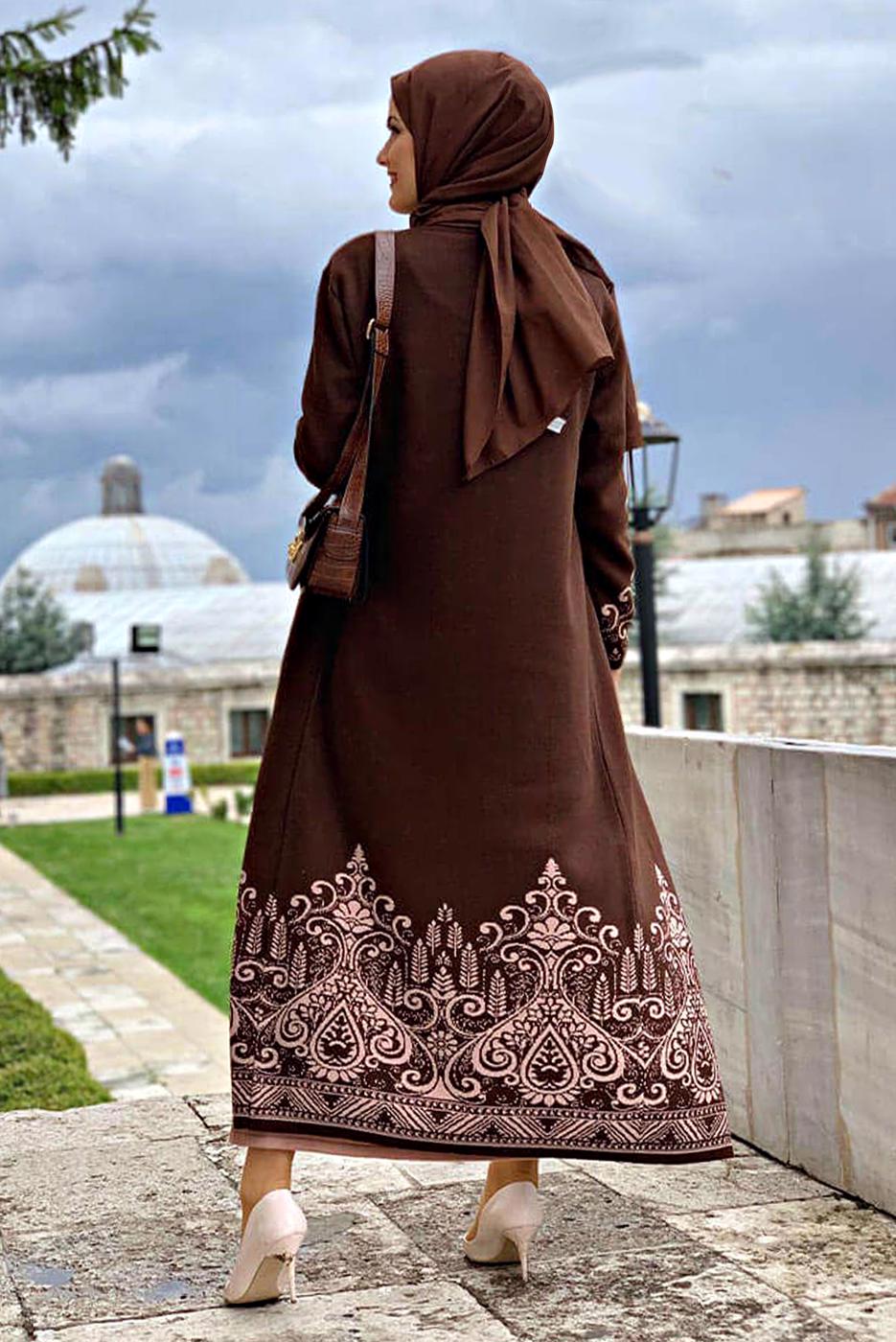 Tesettür giyim KAHVE DESENLİ KUŞAKLI TRİKO HIRKA 35281-2 