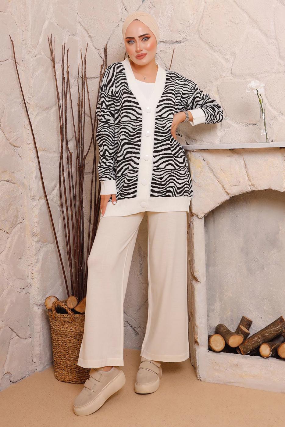 Tesettür giyim SİYAH ZEBRA DESENLİ TRİKO HIRKA 3892	
