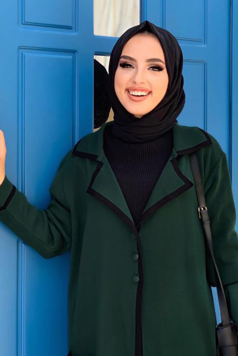 Tesettür giyim YEŞİL DÜĞMELİ CEPLİ TRİKO HIRKA 50222