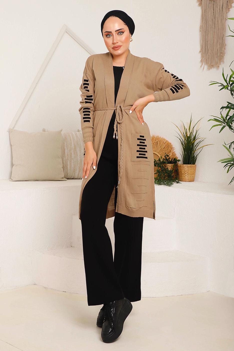 Tesettür giyim KAHVE CEPLERİ ÇİZGİ DETAYLI TRİKO HIRKA 8392 