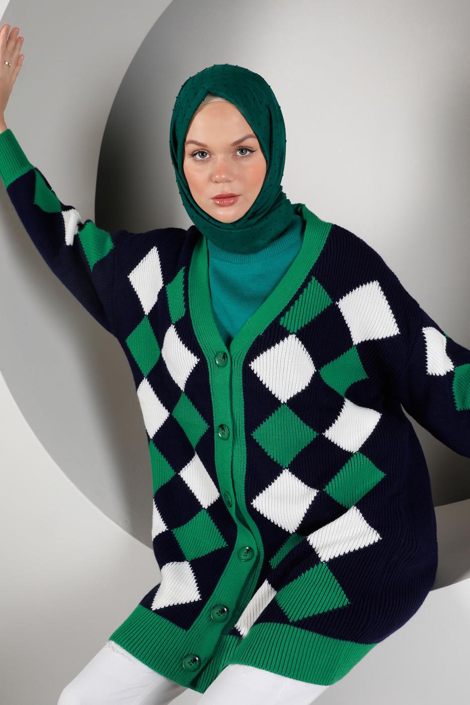 Tesettür giyim YEŞİL KARE DESENLİ DÜĞMELİ TRİKO HIRKA 9527 