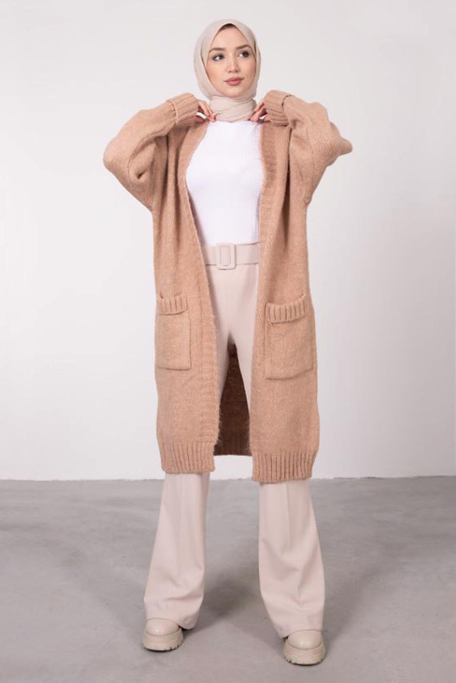 Tesettür giyim KAHVE CEPLİ UZUN TRİKO HIRKA 9903 