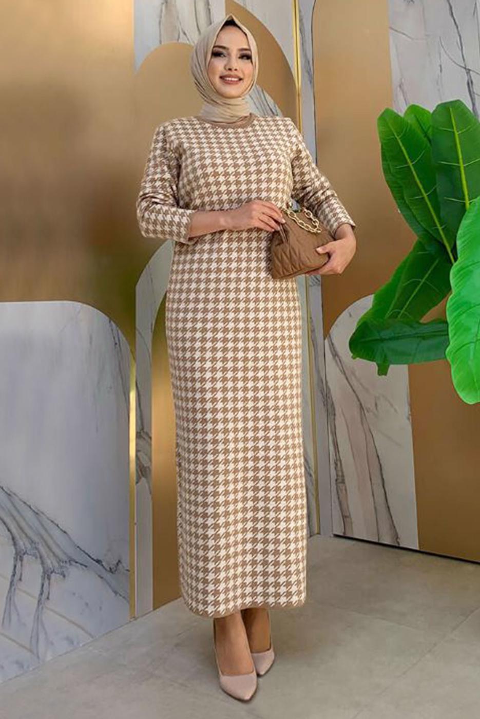 Tesettür giyim TABA KUŞAKLI KAZAYAĞI DESENLİ TRİKO ELBİSELİ TAKIM 10112 