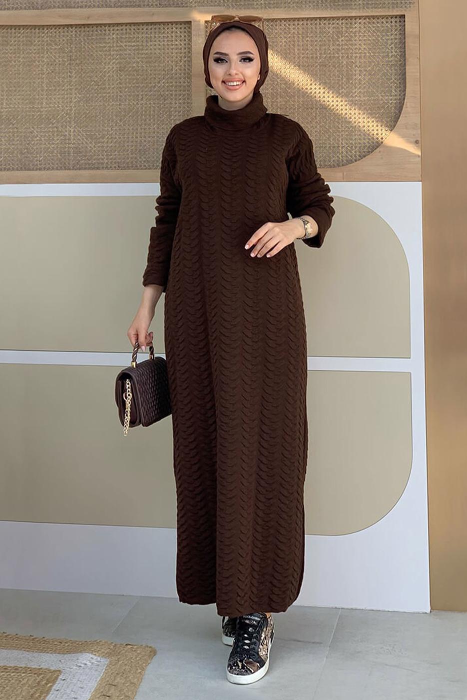 Tesettür giyim KAHVE BOĞAZLI BALIK SIRTI TRİKO ELBİSE 60112