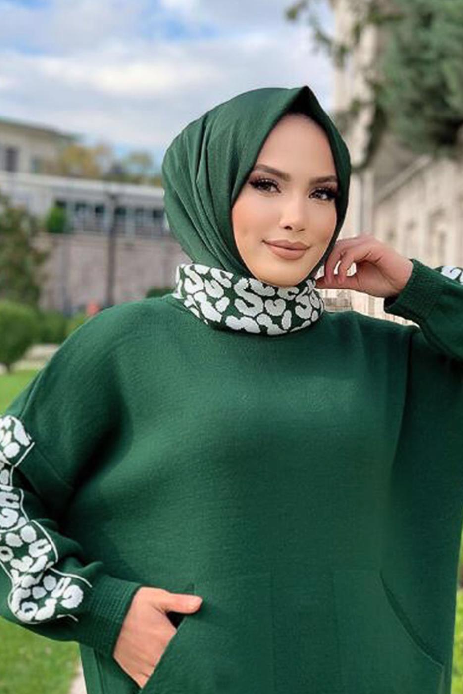 Tesettür giyim YEŞİL DESENLİ İKİLİ TRİKO TAKIM 2834 