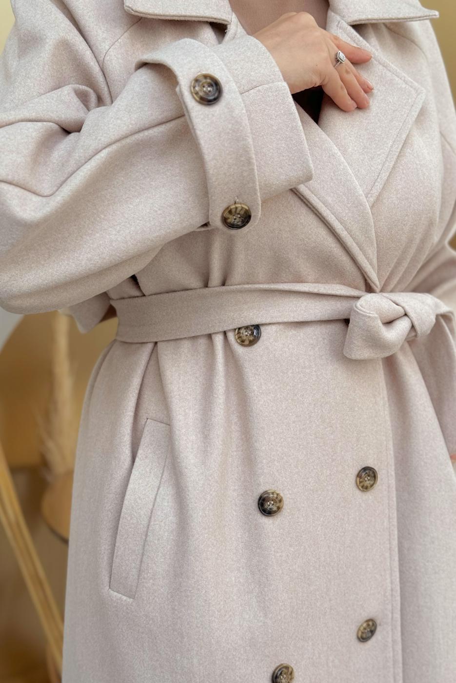 Tesettür giyim BEJ KUŞAKLI MANTO T 1677