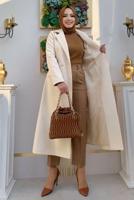 Tesettür giyim BEJ KRUVAZE YAKA DÜĞMELİ KABAN 0677 