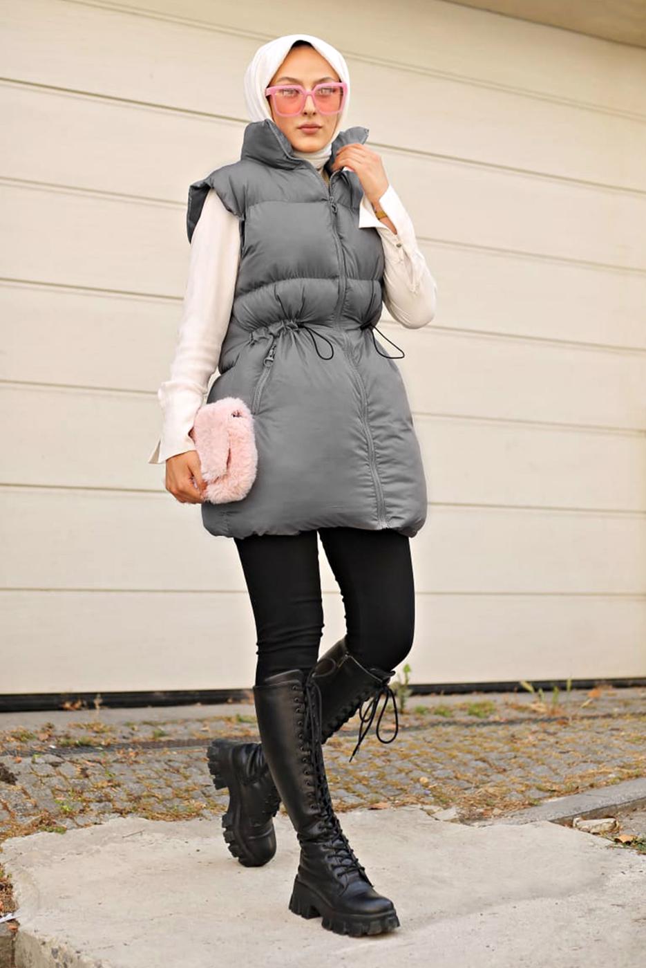 Tesettür giyim GRİ BELİ BÜZGÜLÜ KISA ŞİŞME YELEK 1455 