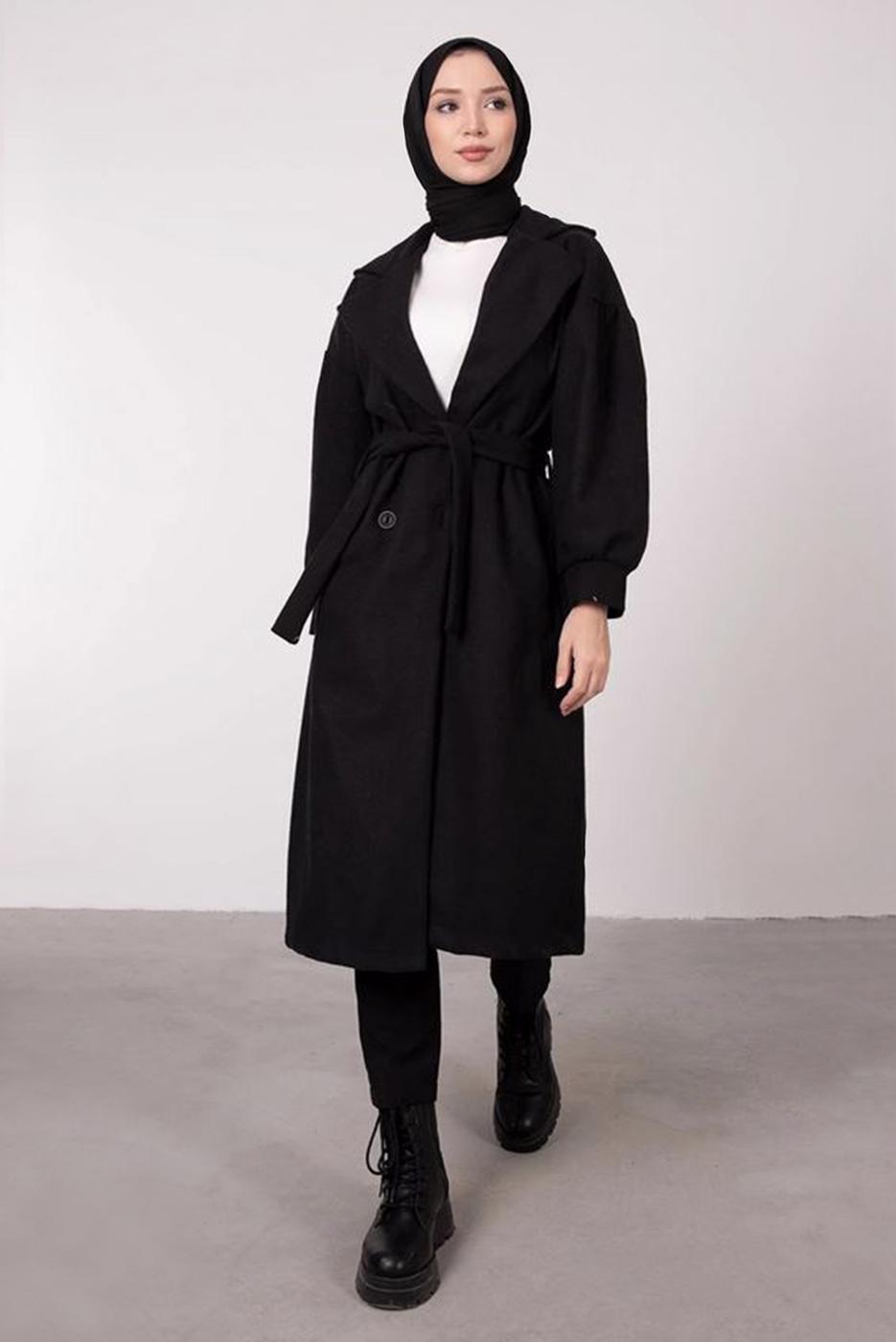 Tesettür giyim SİYAH DÜĞMELİ KUŞAKLI KABAN 2085 