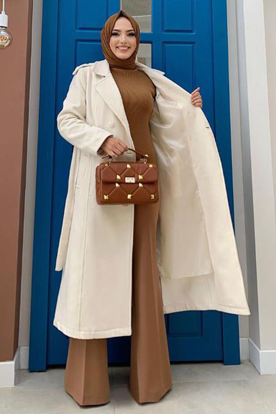 Tesettür giyim EKRU DÜĞMELİ KUŞAKLI KAŞE KABAN 2267 