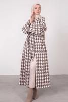 Tesettür giyim TABA KAZAYAĞI DESENLİ KUŞAKLI KABAN T 3665