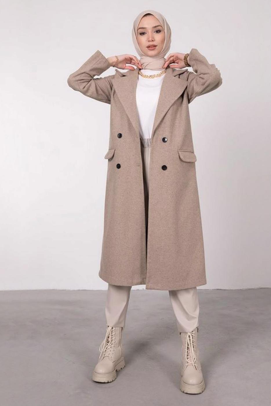 Tesettür giyim BEJ KRUVAZE YAKA DÜĞMELİ KABAN 3885	