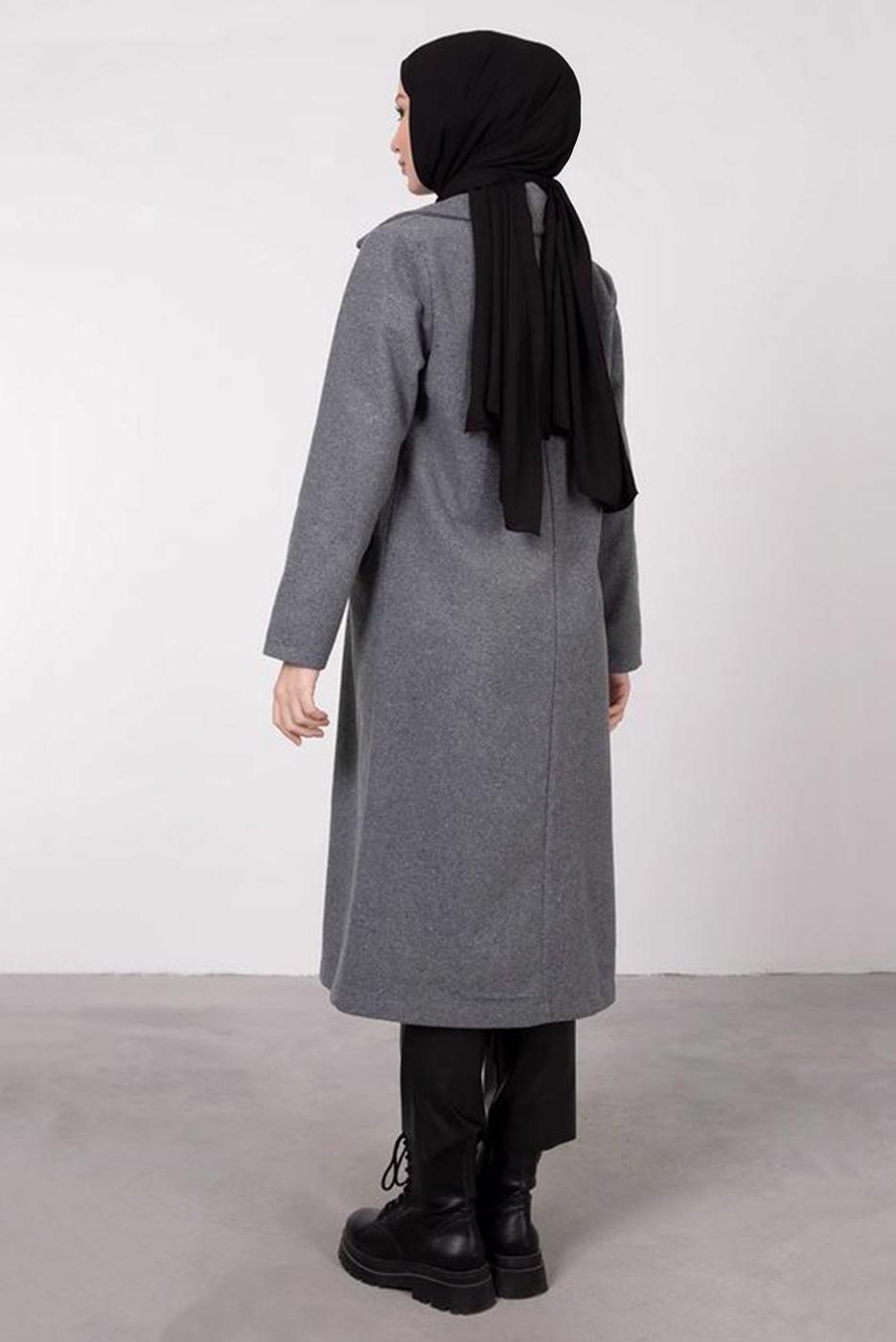 Tesettür giyim GRİ KRUVAZE YAKA DÜĞMELİ KABAN 3885	