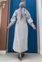 Tesettür giyim GRİ BALON KOL DÜĞMELİ KAŞE KABAN 5077 