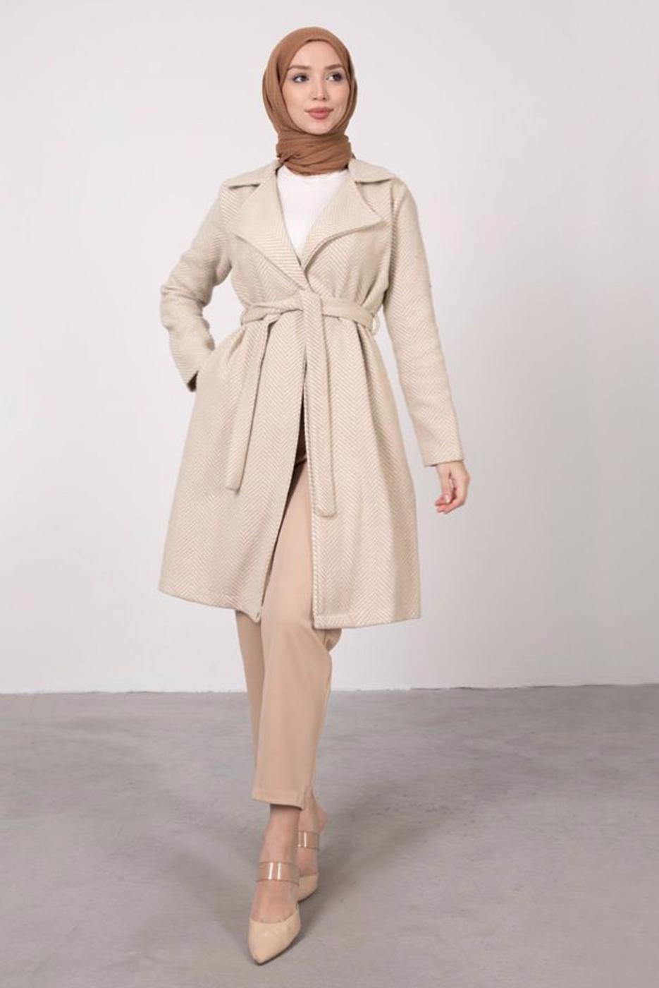 Tesettür giyim BEJ BALIKSIRTI DESENLİ KABAN 5285 