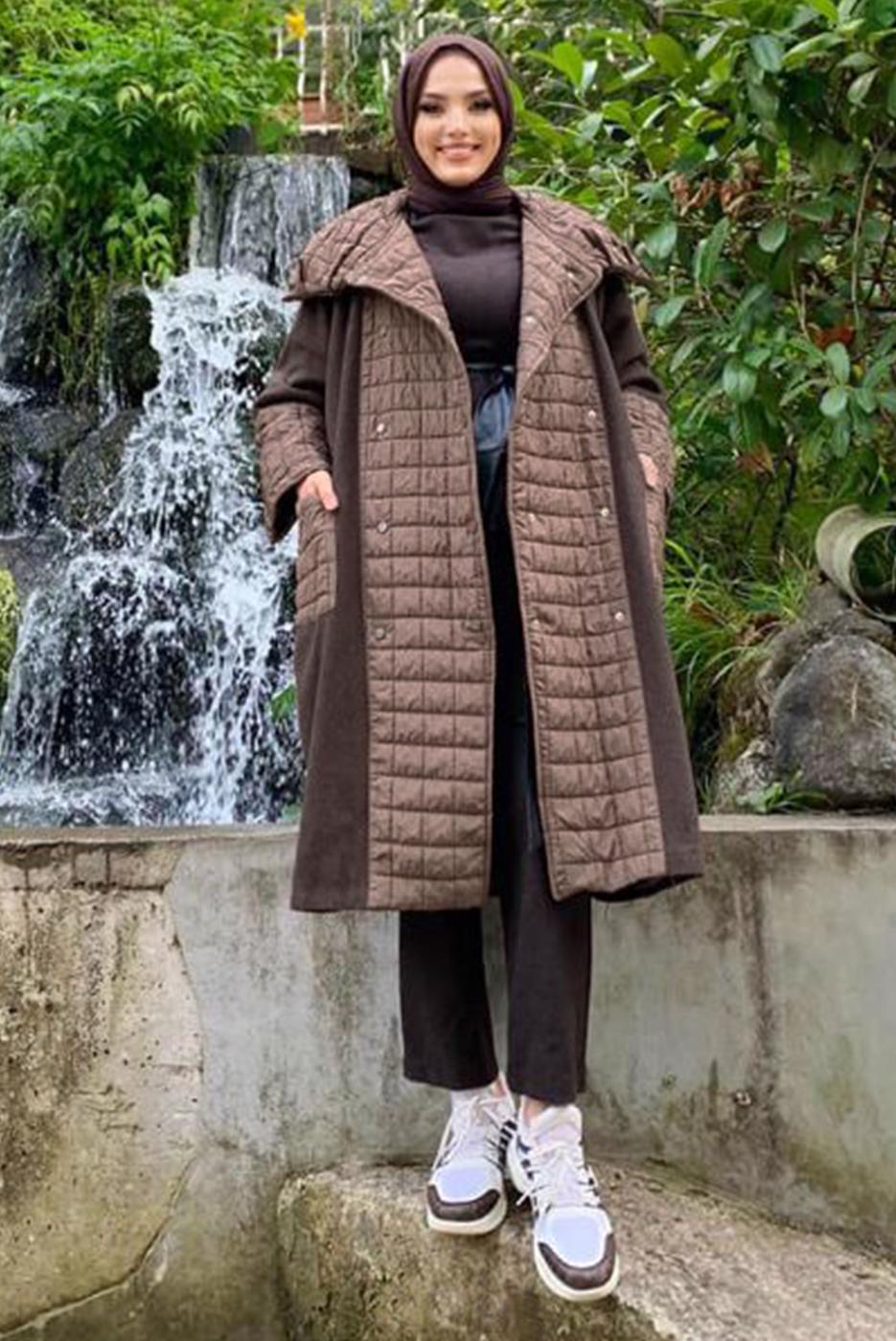 Tesettür giyim KAHVE KAPİTONE DETAYLI KAŞE KABAN 6077  