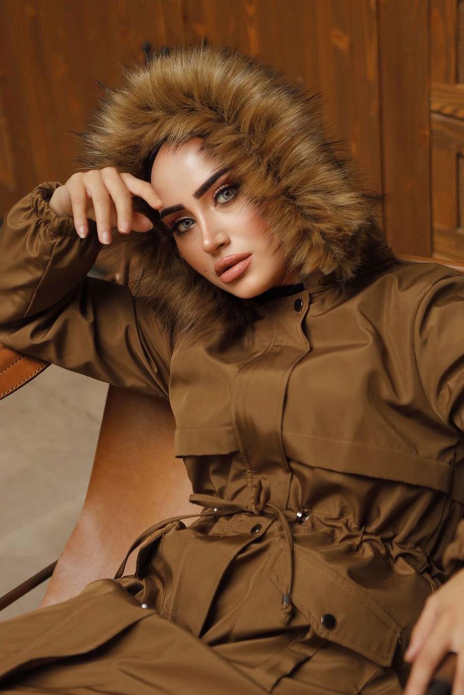 Tesettür giyim KAHVE MANŞETLERİ LASTİKLİ KAPÜŞONLU KABAN 7029	