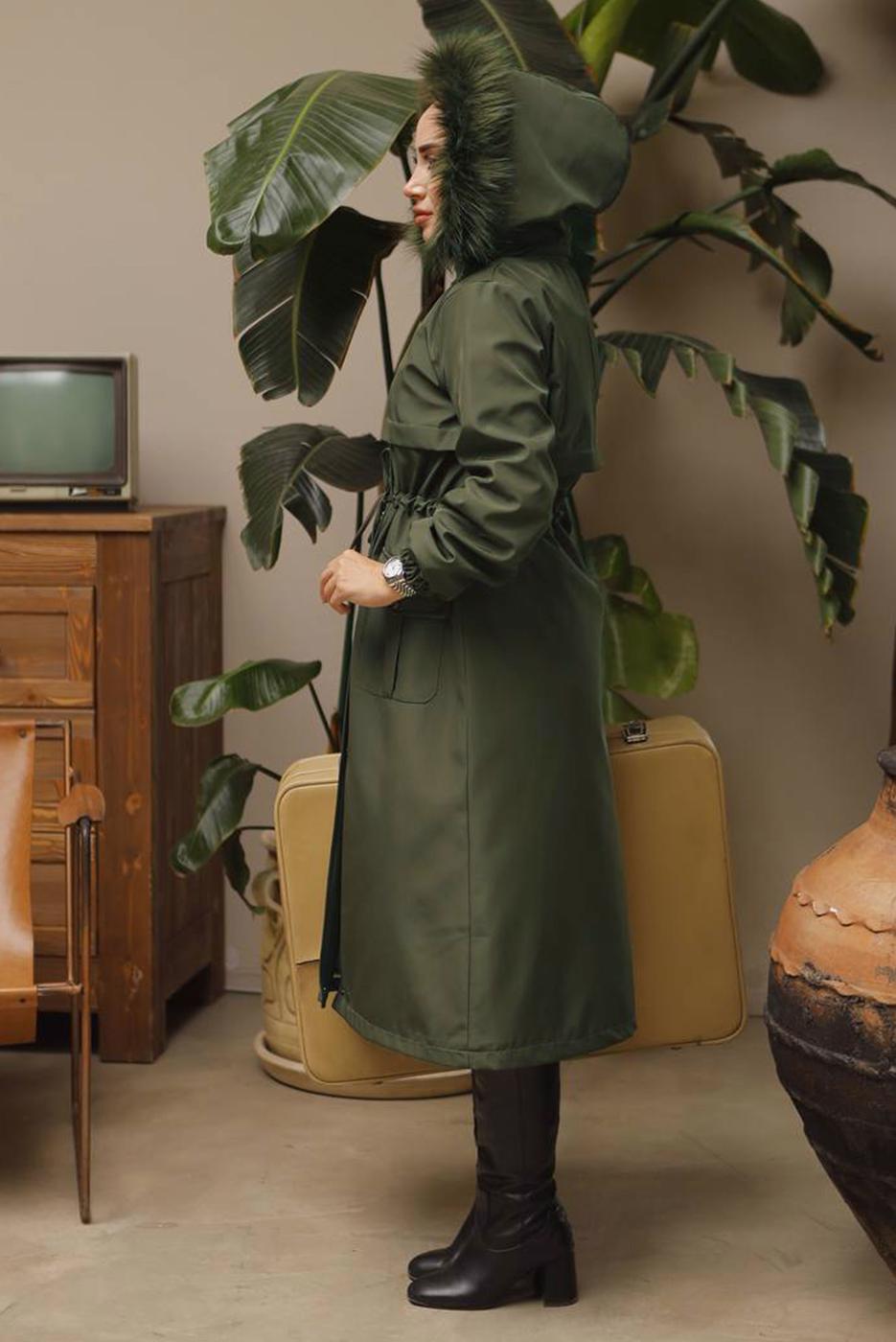 Tesettür giyim HAKİ MANŞETLERİ LASTİKLİ KAPÜŞONLU KABAN 7029	