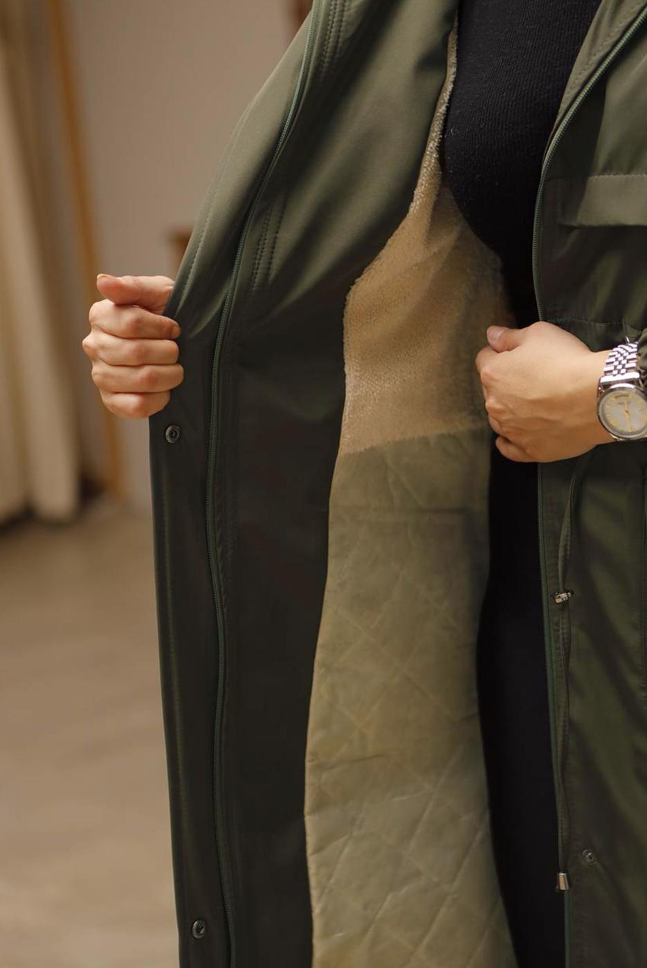 Tesettür giyim HAKİ MANŞETLERİ LASTİKLİ KAPÜŞONLU KABAN 7029	