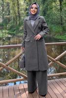 Tesettür giyim GRİ KRUVAZE YAKA KAŞE KABAN 7077