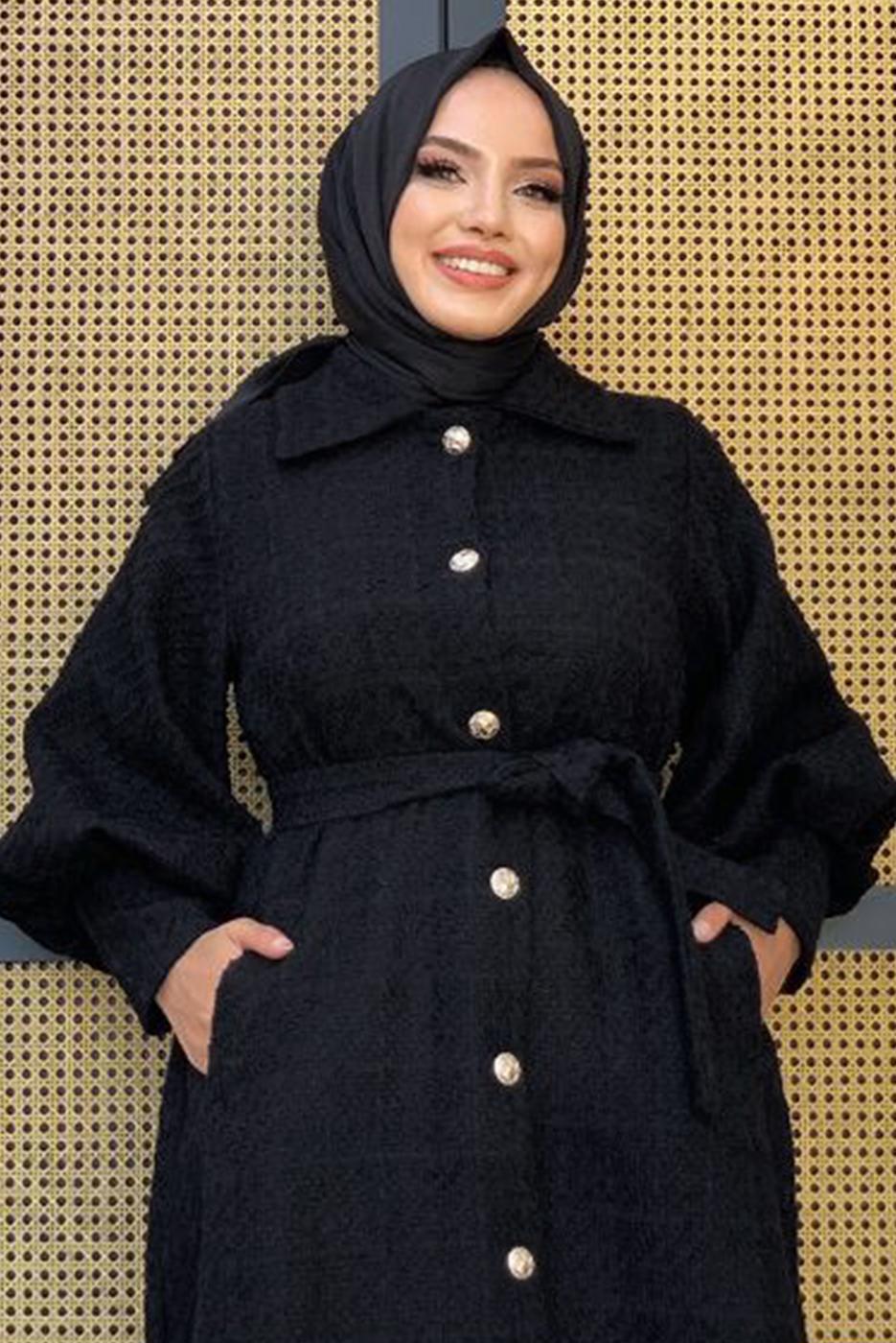 Tesettür giyim SİYAH DÜĞMELİ KUŞAKLI KABAN 7277 