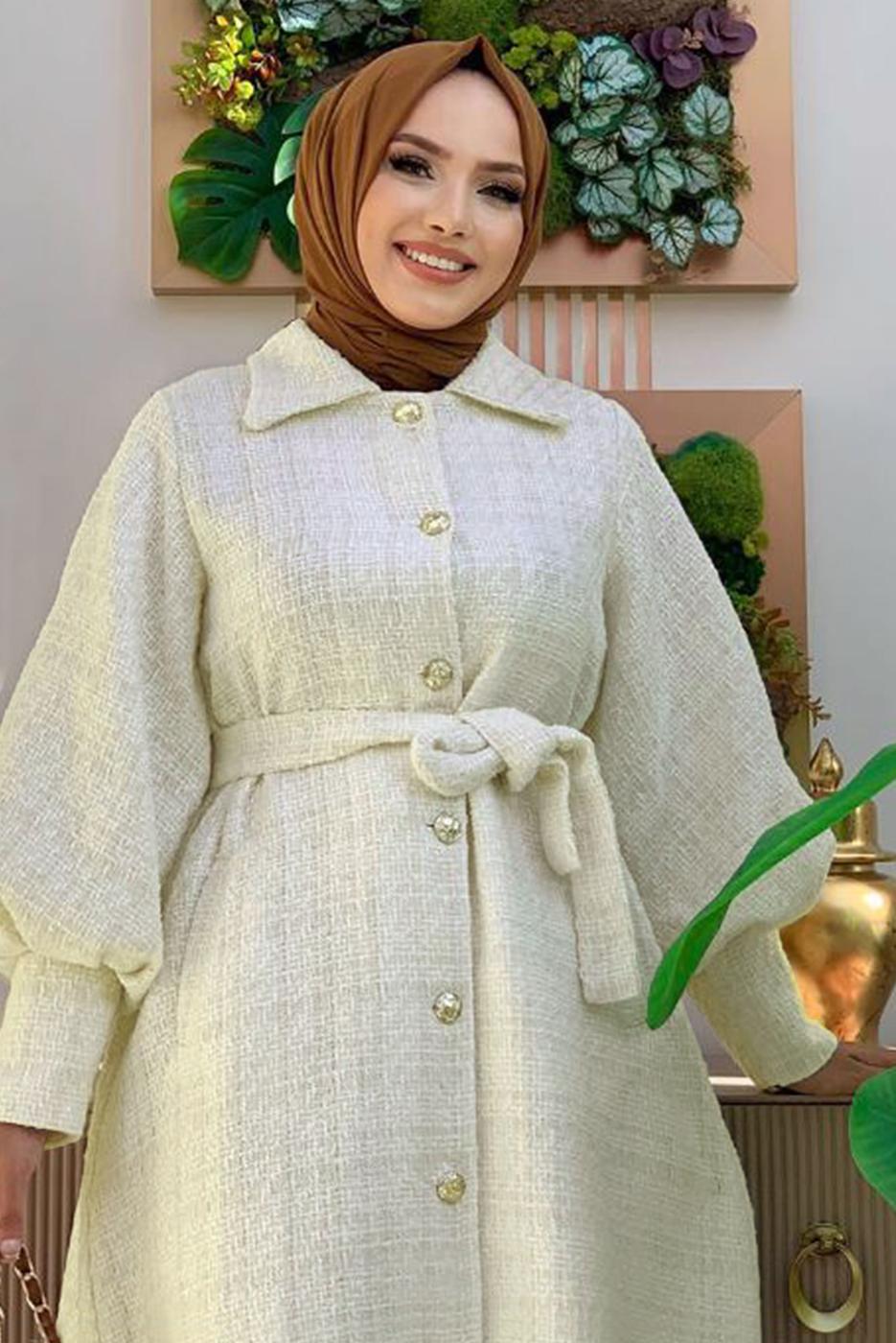 Tesettür giyim EKRU DÜĞMELİ KUŞAKLI KABAN 7277 