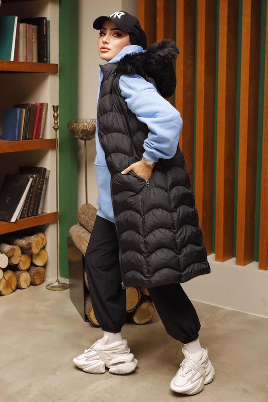 Tesettür giyim SİYAH KAPÜŞONLU KÜRKLÜ ŞİŞME YELEK 7429