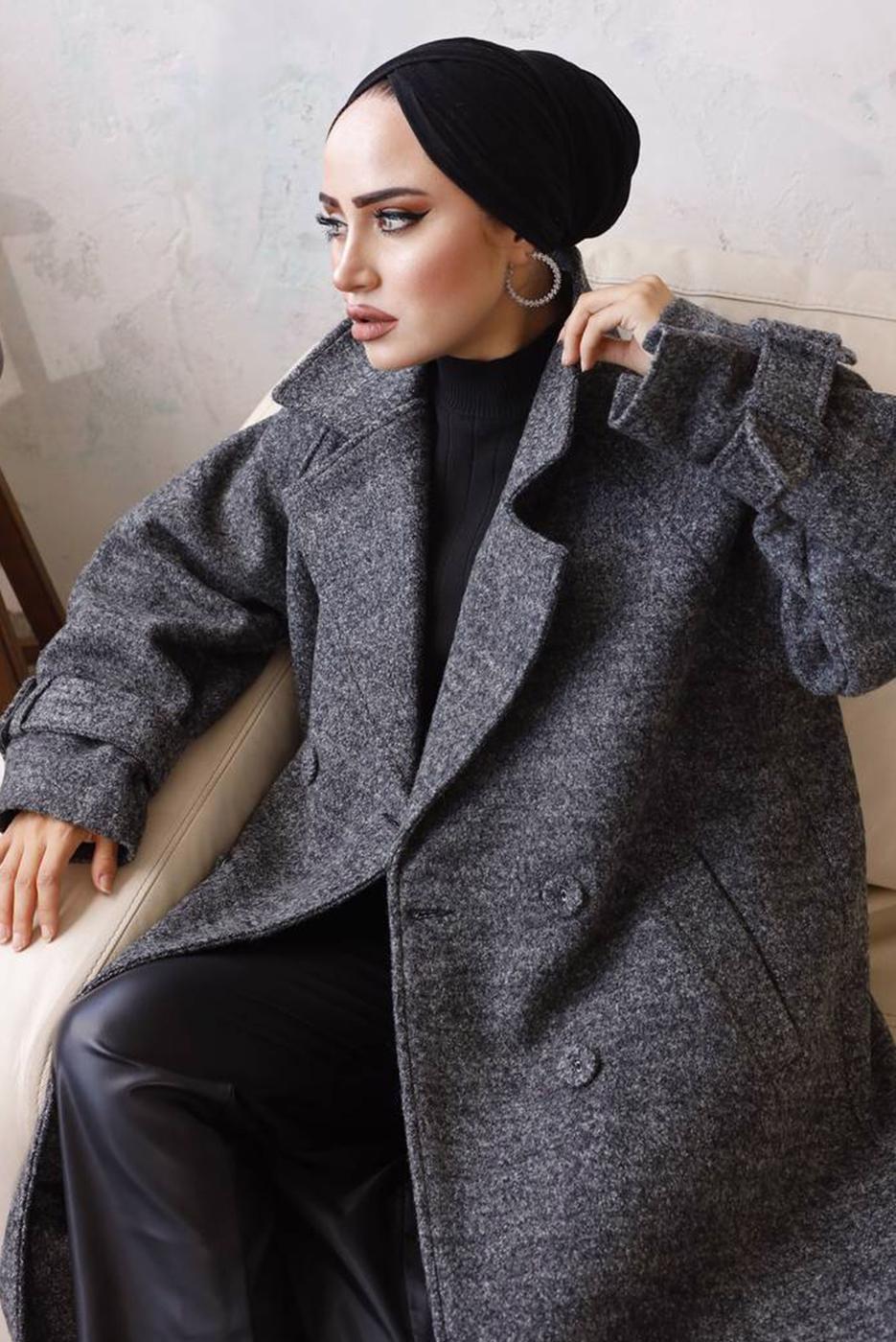 Tesettür giyim GRİ MANŞETLERİ KEMERLİ DÜĞMELİ KAŞE KABAN 7529