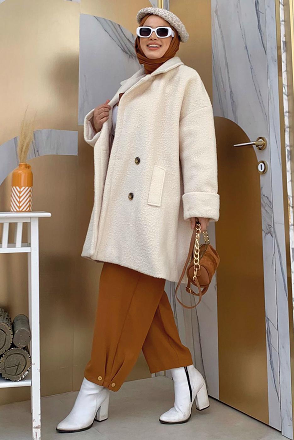 Tesettür giyim EKRU DÜĞMELİ CEPLİ KABAN 7777