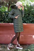 Tesettür giyim HAKİ KAPÜŞONU KÜRKLÜ CEPLİ ŞİŞME KABAN 9002  