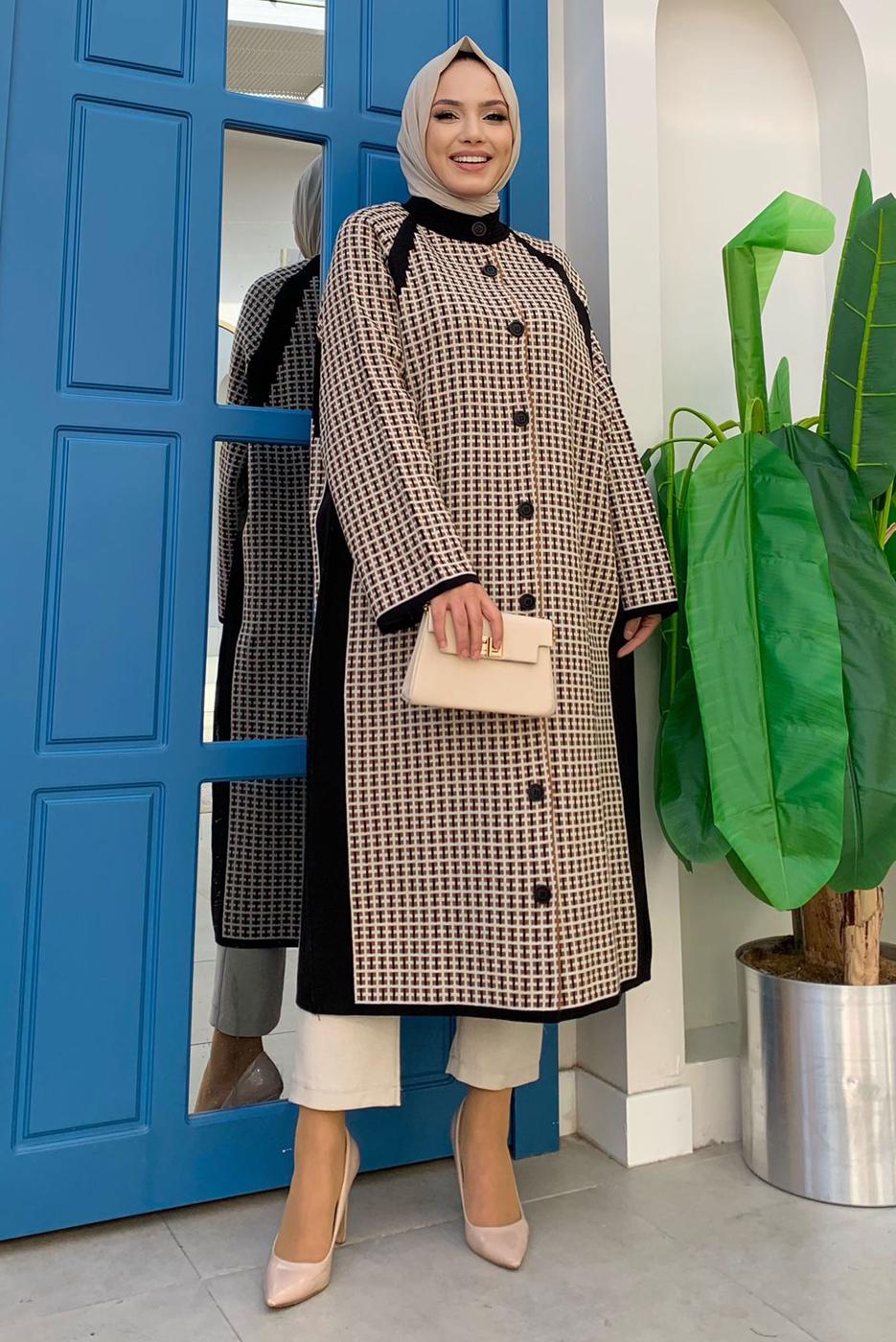 Tesettür giyim SİYAH DESENLİ DÜĞMELİ TRİKO HIRKA 9136