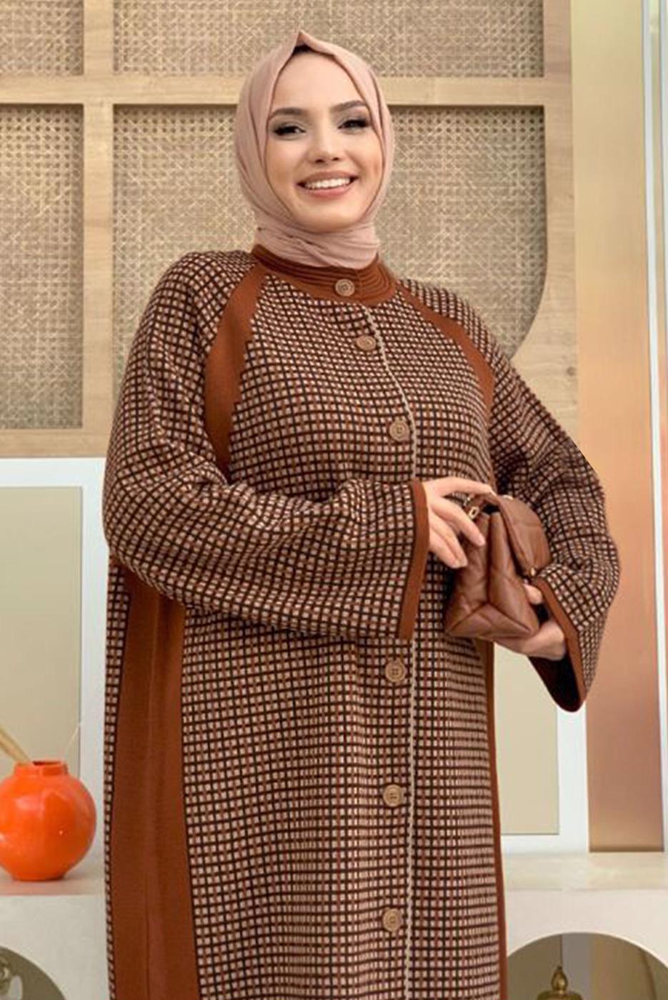 Tesettür giyim TABA DESENLİ DÜĞMELİ TRİKO HIRKA 9136