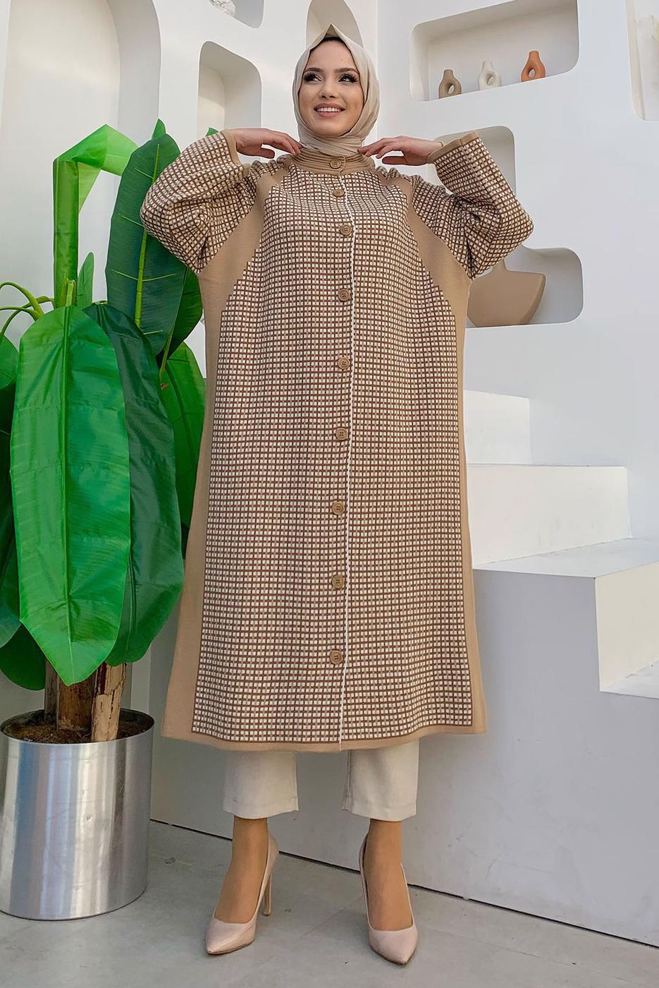 Tesettür giyim VİZON DESENLİ DÜĞMELİ TRİKO HIRKA 9136