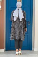 Tesettür giyim GRİ YIRTMAÇLI DESENLİ PANÇO 44112