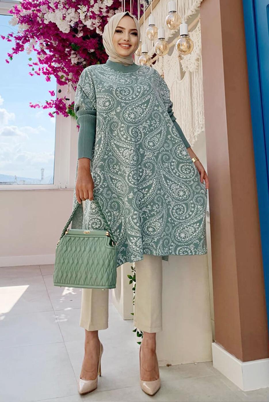 Tesettür giyim YEŞİL YIRTMAÇLI DESENLİ PANÇO 44112