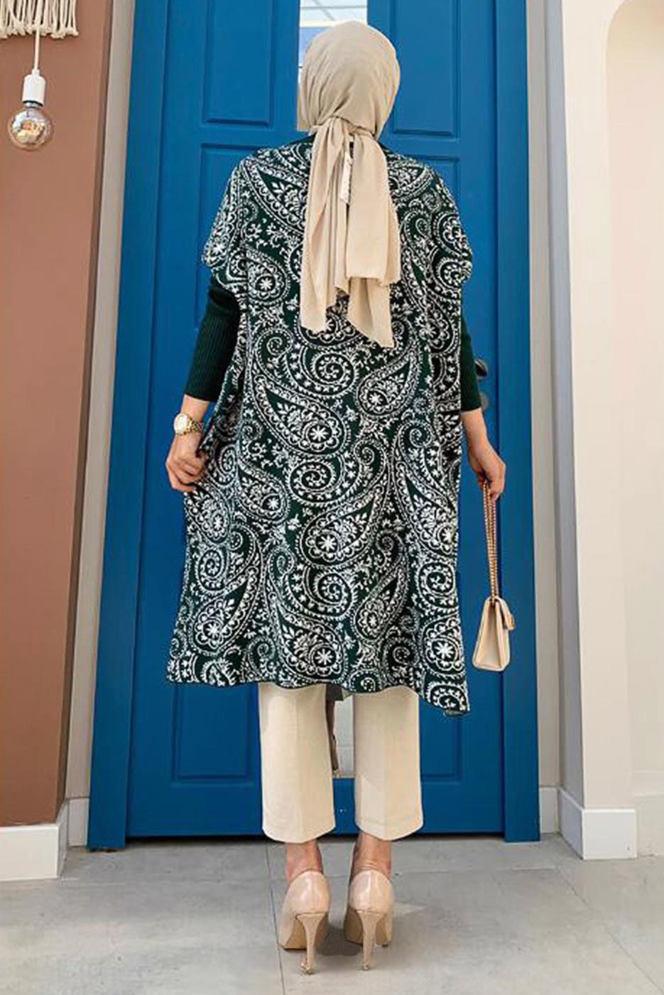 Hijab clothing GREEN PATTERNED PONCHO WITH SLITS 44112