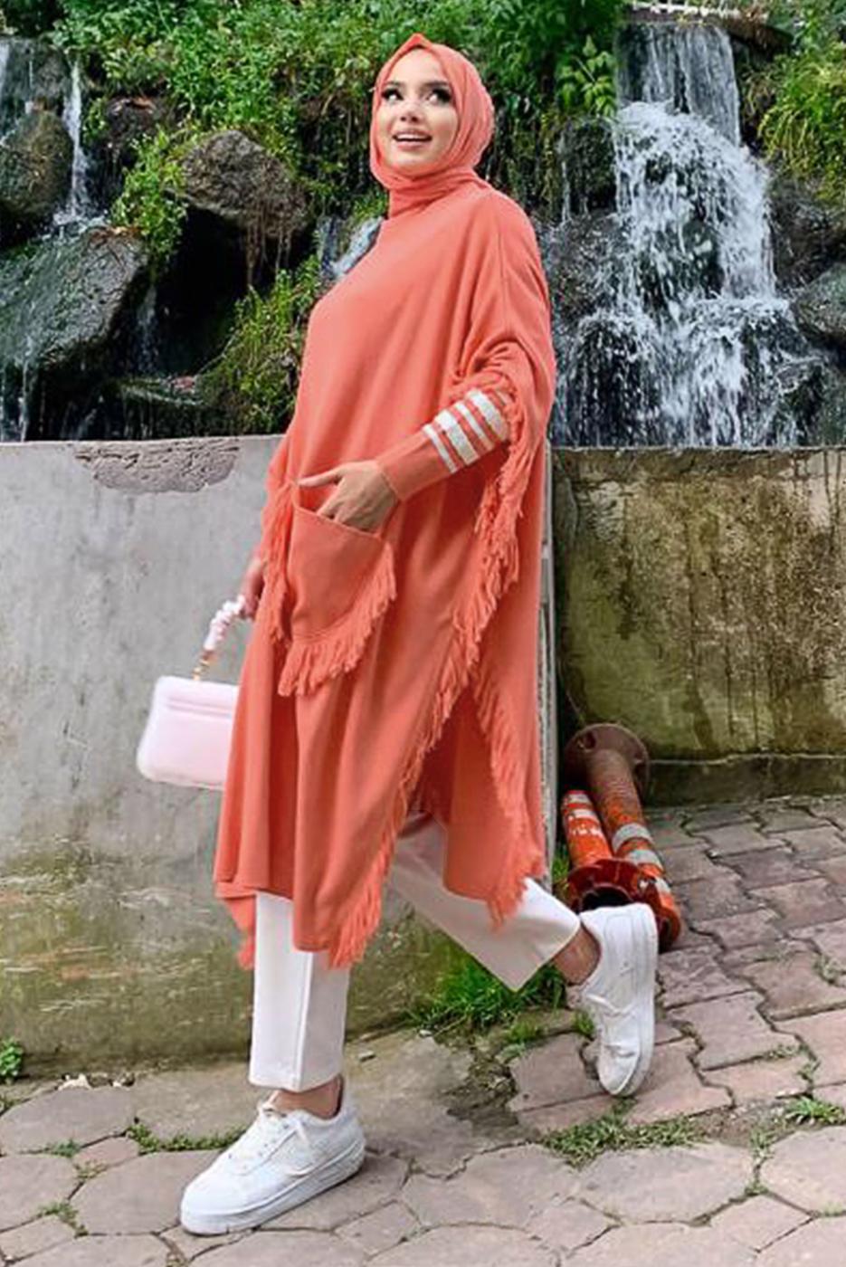 Tesettür giyim KIRMIZI PÜSKÜLLÜ TRİKO PANÇO 51112	