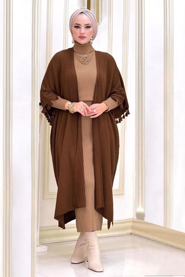 Vêtements hijab BRUN COSTUME ROBE A VOLANTS AVEC PONCHO 1502 - TRENDTESETTÜR