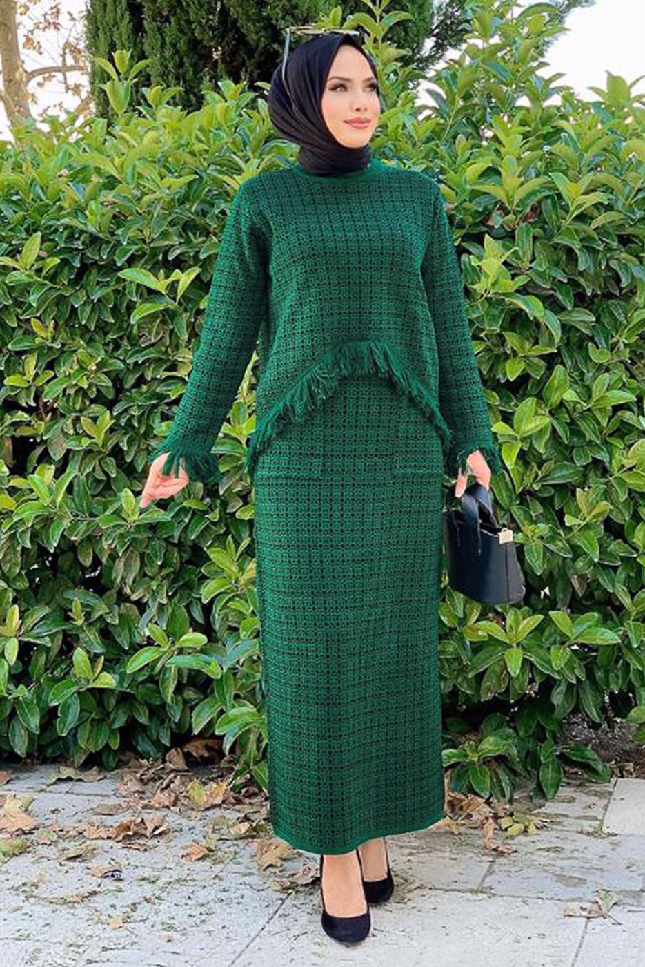 Tesettür giyim YEŞİL PÜSKÜLLÜ CEPLİ TRİKO ETEKLİ TAKIM 02102