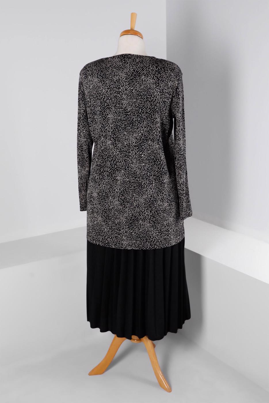 Tesettür giyim SİYAH ALVİNA DESENLİ ETEKLİ TAKIM T 20318