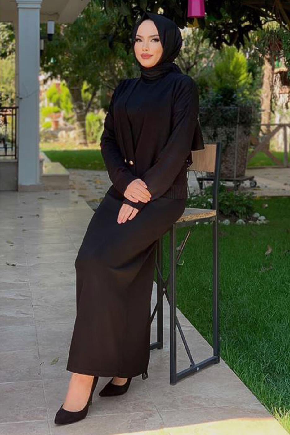 Tesettür giyim SİYAH DÜĞMELİ ÜÇLÜ ETEKLİ TRİKO TAKIM 30112	