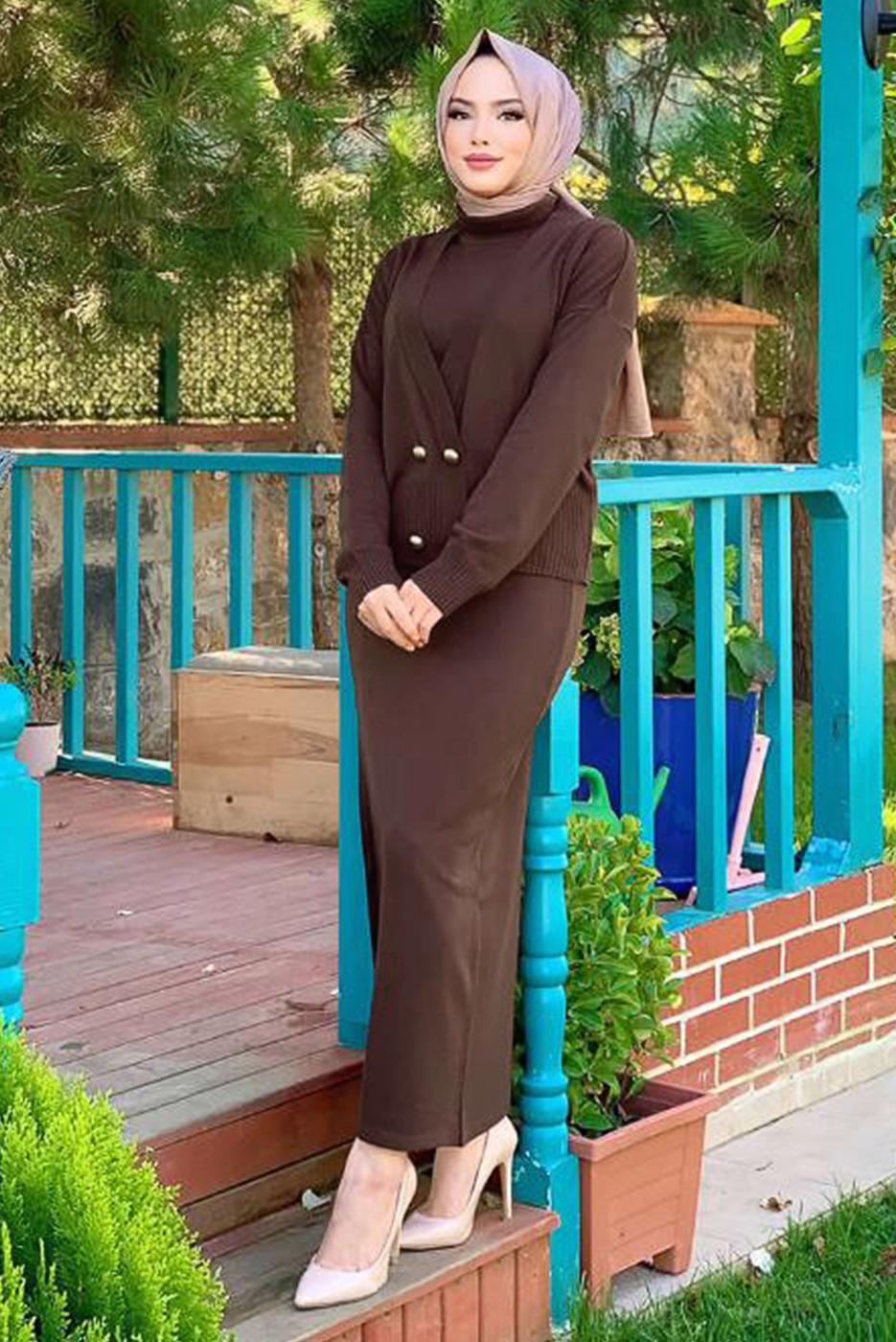 Tesettür giyim KAHVE DÜĞMELİ ÜÇLÜ ETEKLİ TRİKO TAKIM 30112	