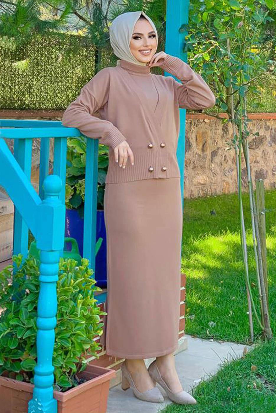 Tesettür giyim PUDRA DÜĞMELİ ÜÇLÜ ETEKLİ TRİKO TAKIM 30112	